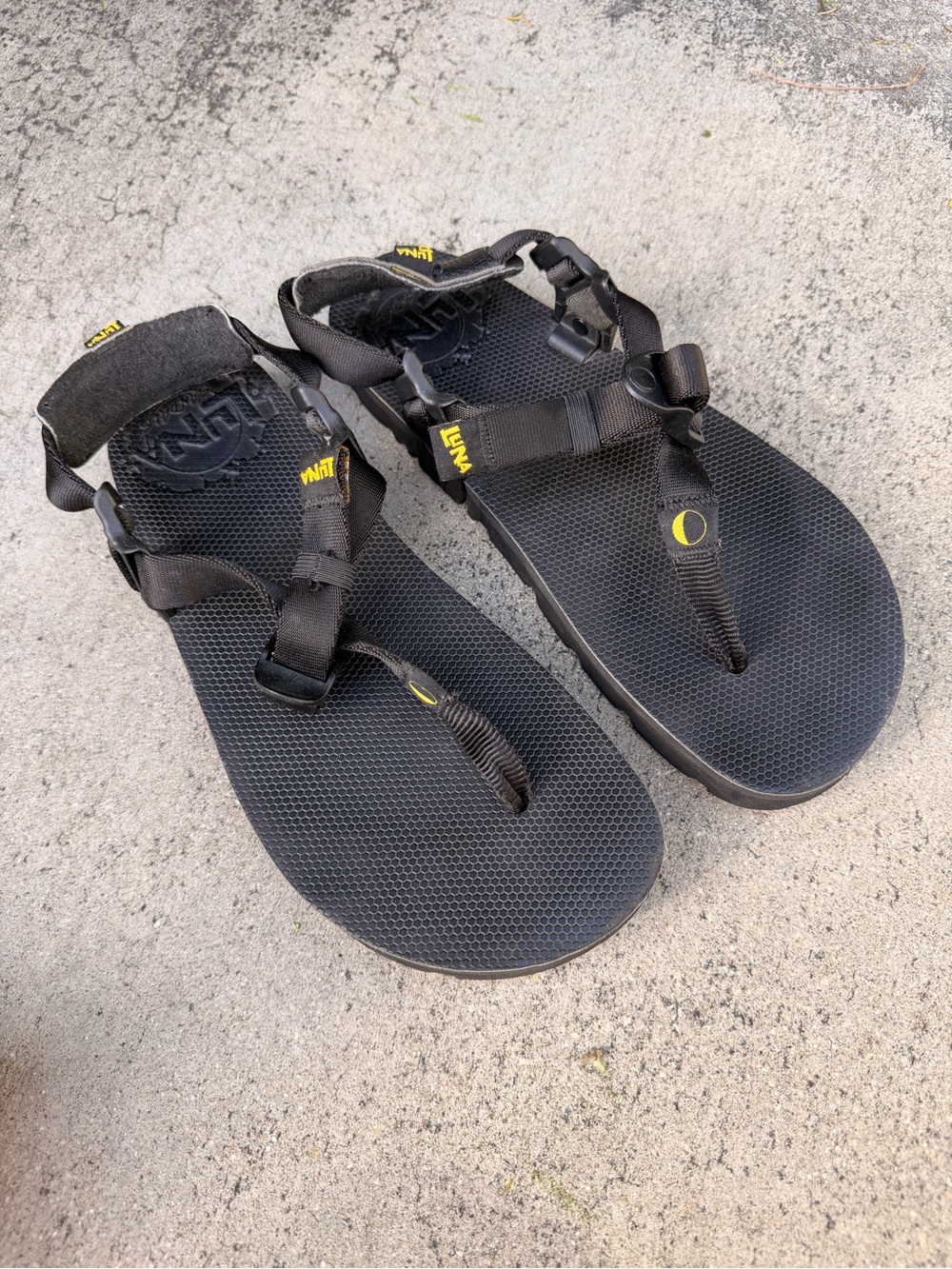 Luna Mono Winged Edition Sandals Black Size W 7.5 M 5.5 EUC